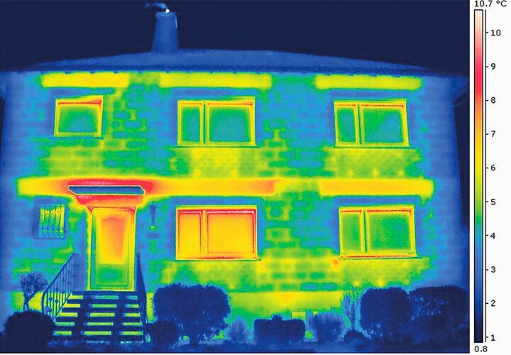 Farbiges Haus. HEV_81532_62824.jpg